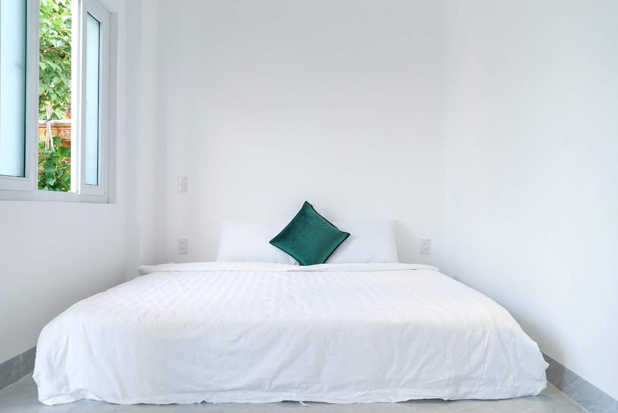 Local White House - Ecofriendly Homestay ダナン市 エクステリア 写真