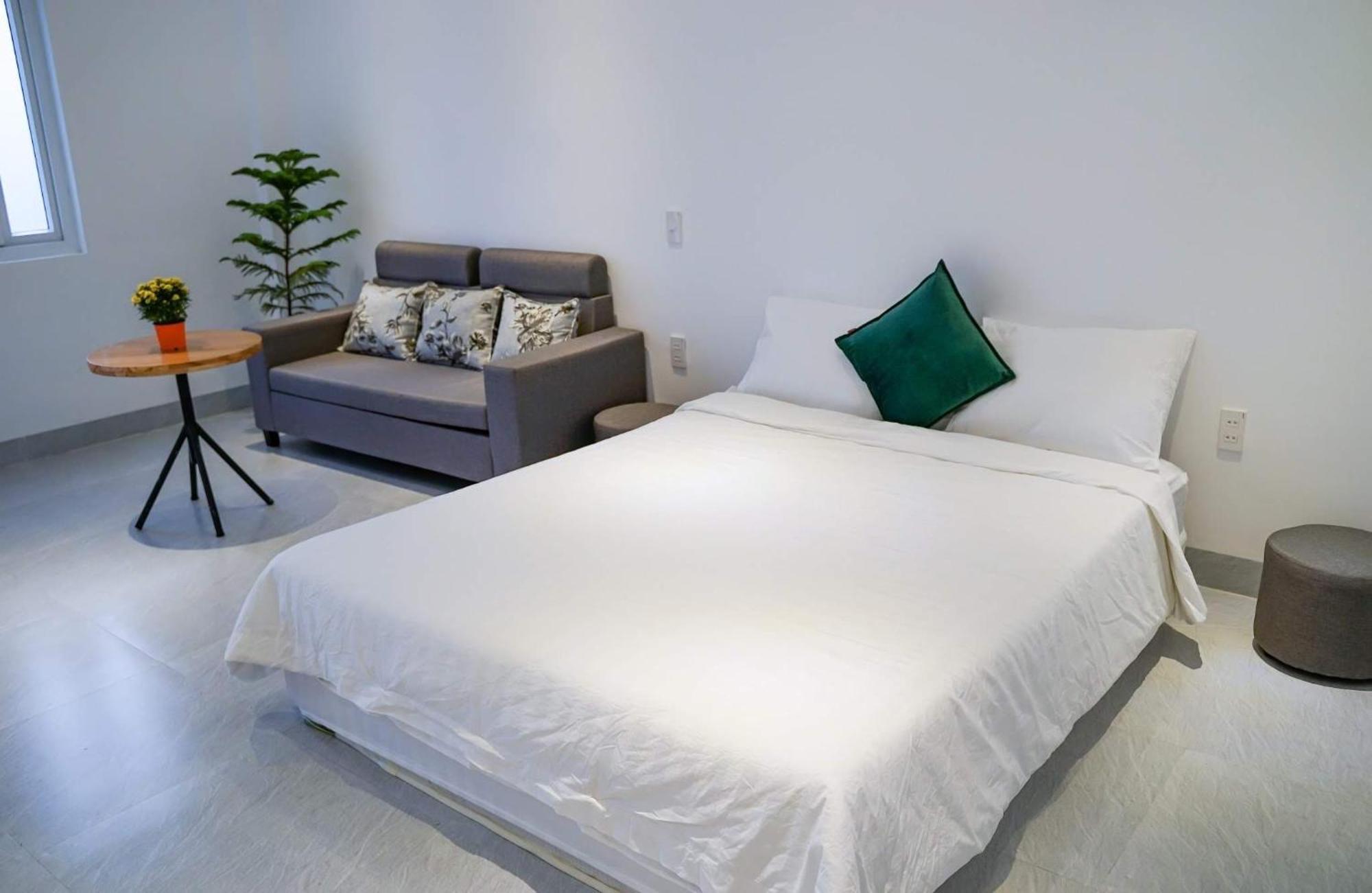 Local White House - Ecofriendly Homestay ダナン市 エクステリア 写真